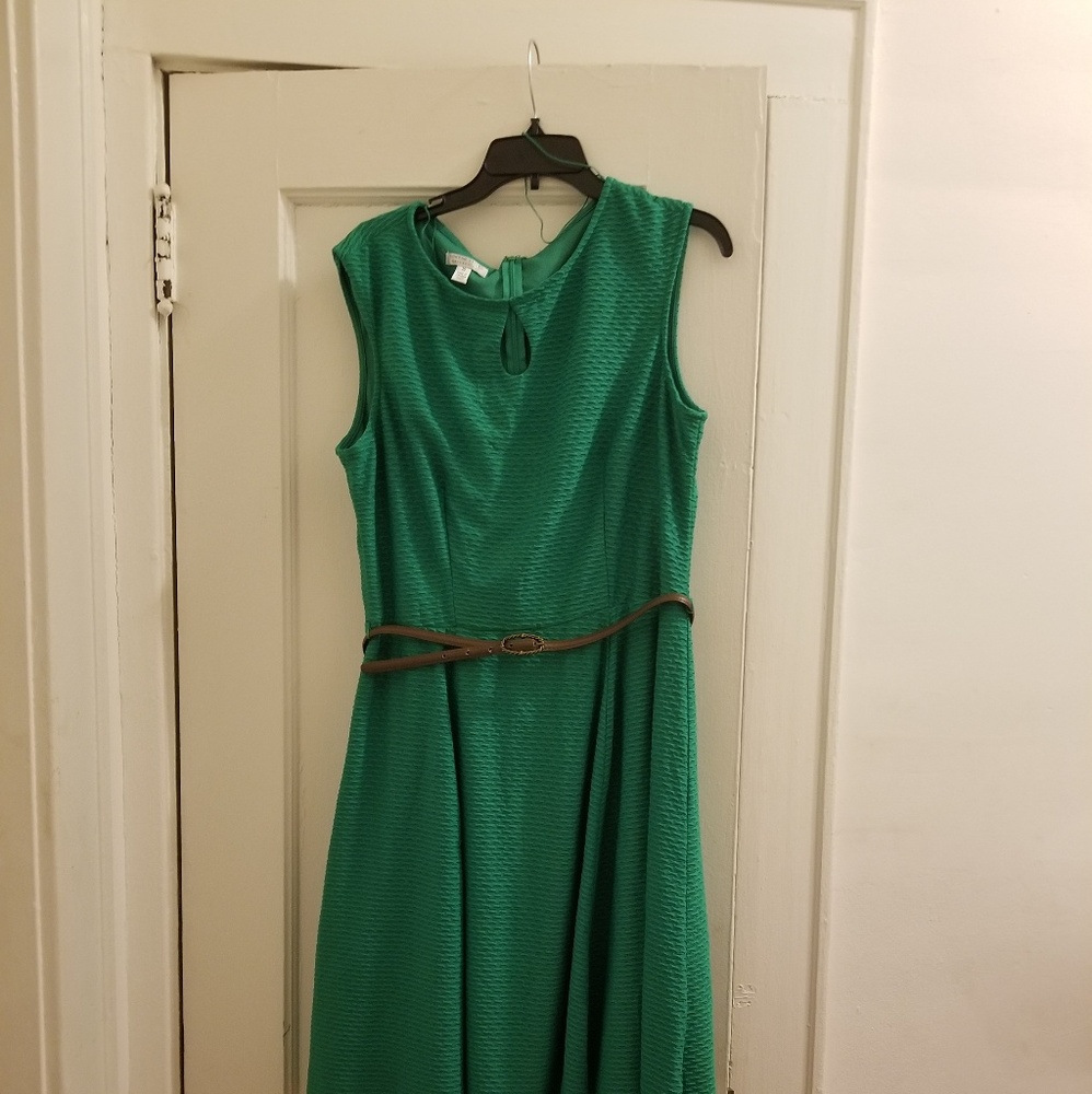 Dress - Picture 1 of 3